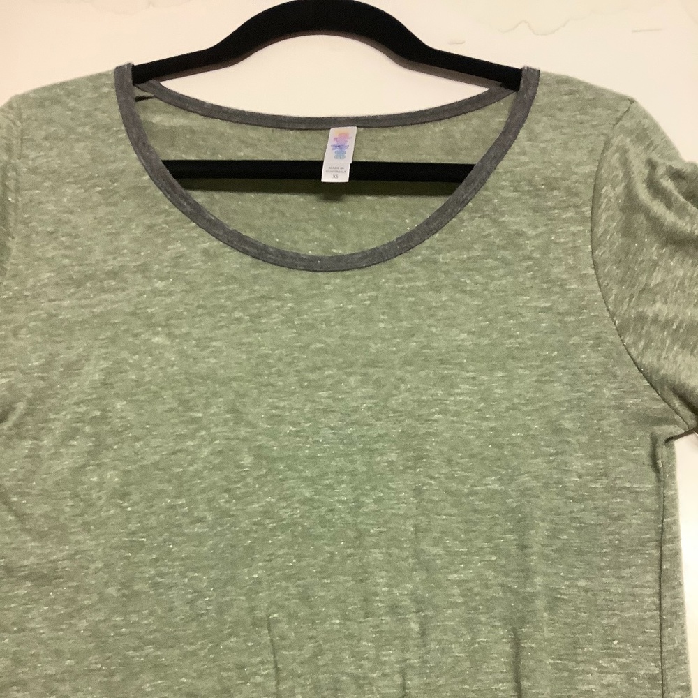 New with tags Lularoe xs classic tee shirt